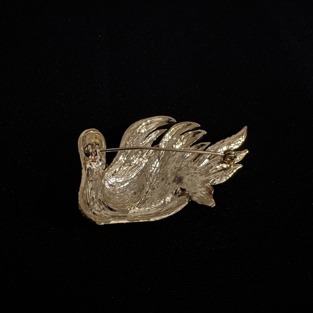 Elegant Gold and Silver Swan Brooch - Picture 2 of 2